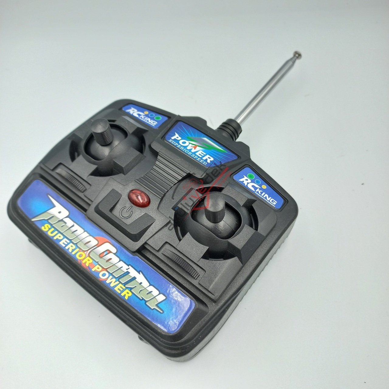 27 MHZ AKÜLÜ ARABA KUMANDASI