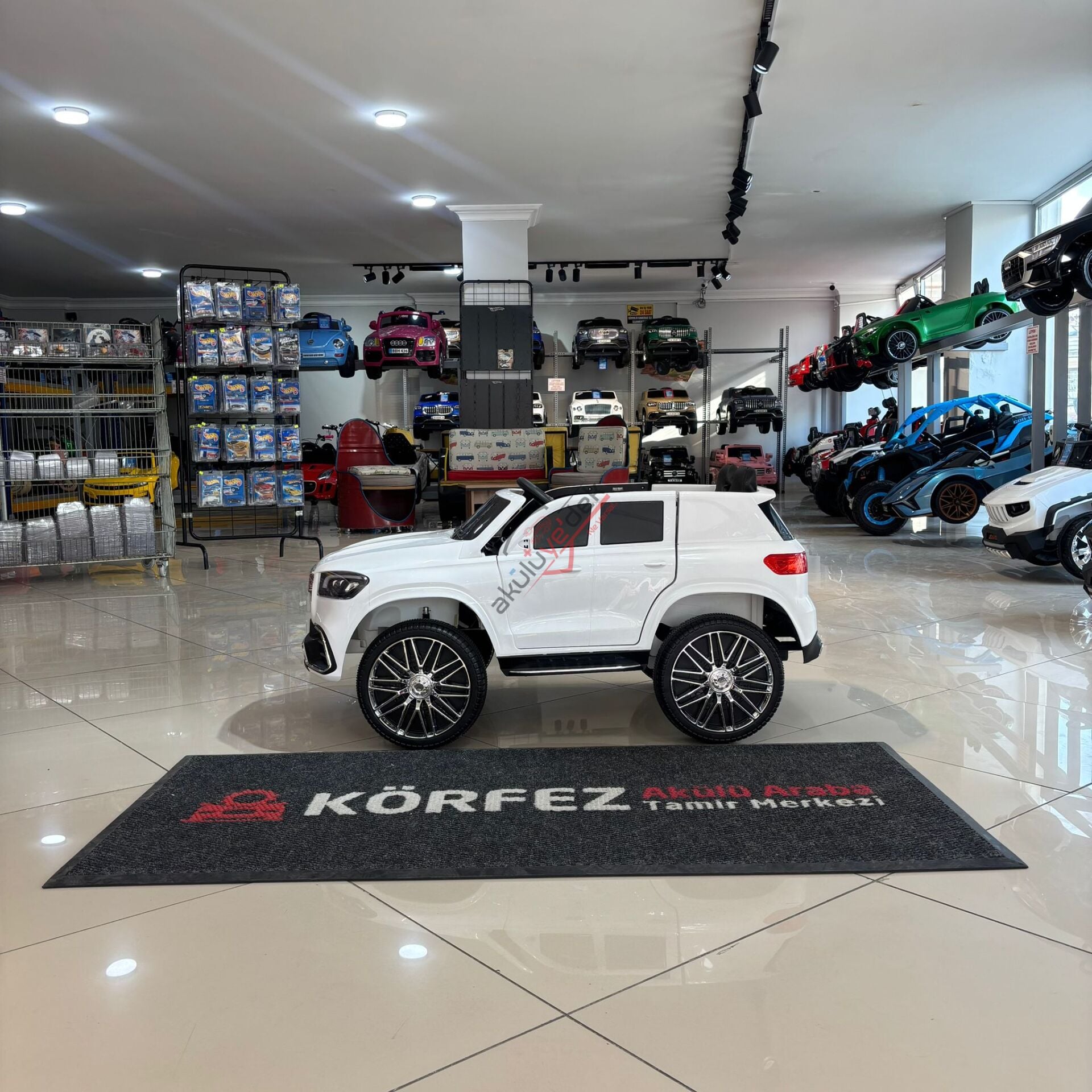 Akar Admıre GT Uzaktan Kumandalı 4X2 12 VOLT Akülü