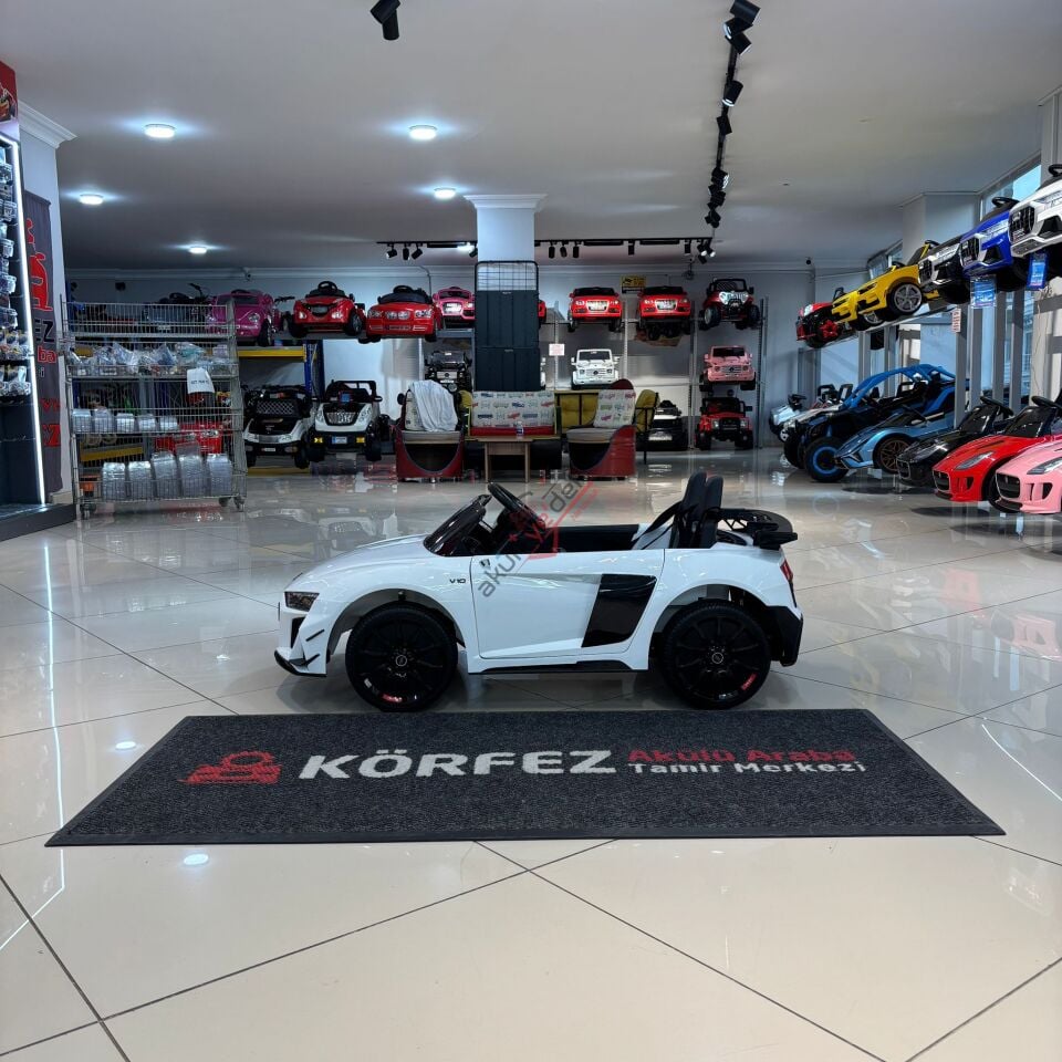 Audı R8 12 V Akulu Araba (Beyaz)