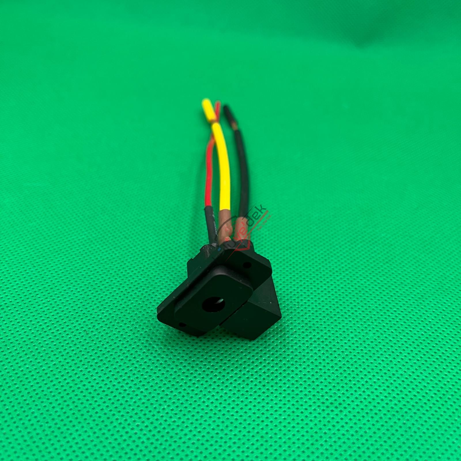 PİLSAN AKÜLÜ ARABA ŞARJ SOKETİ 3 KABLOLU