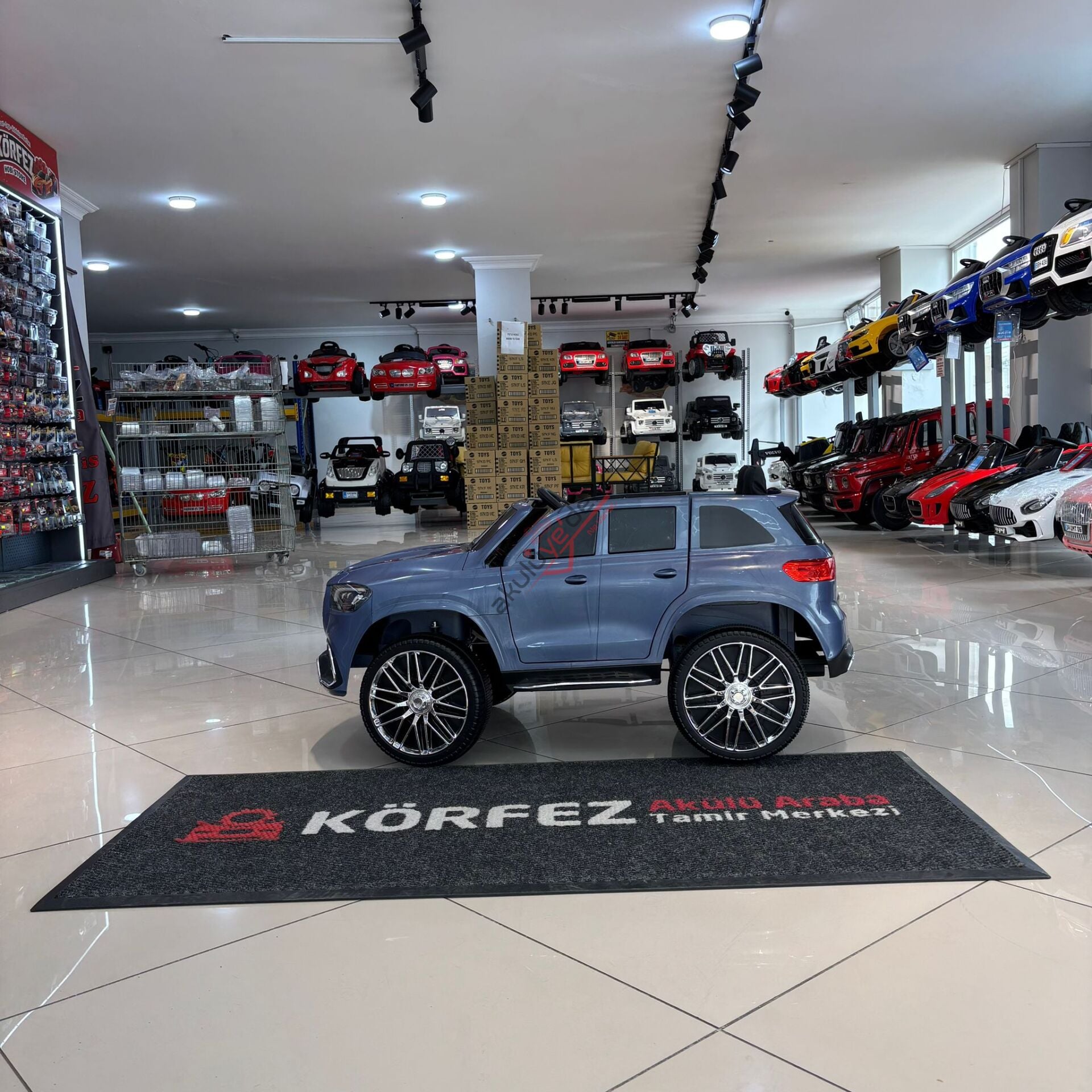 Akar Voyage Uzaktan Kumandalı 4X2 12 VOLT Akülü Araba