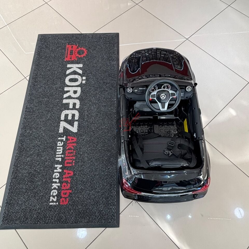 Mercedes-Benz GLA 45 AMG lisanslı akülü araba