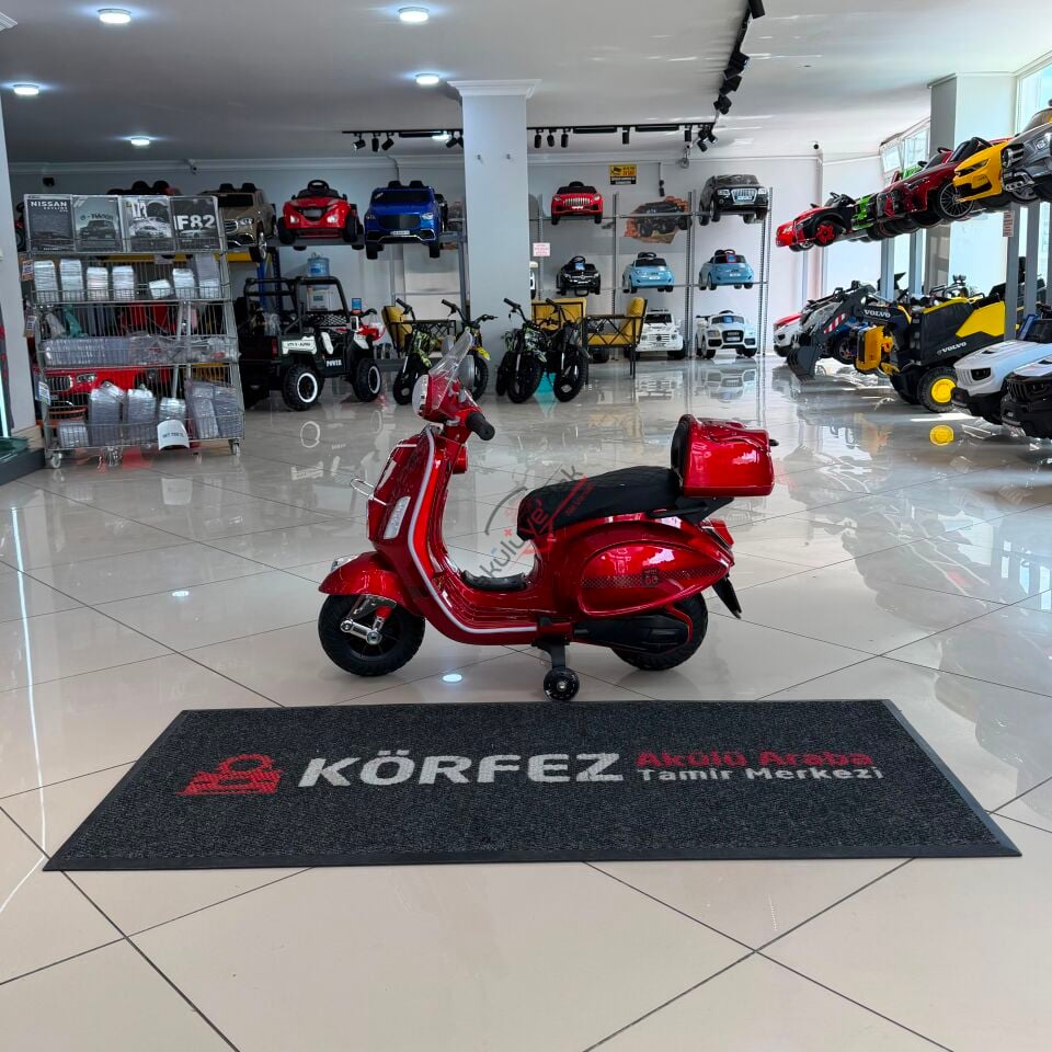 Vespa Lisanslı Akülü Scooter