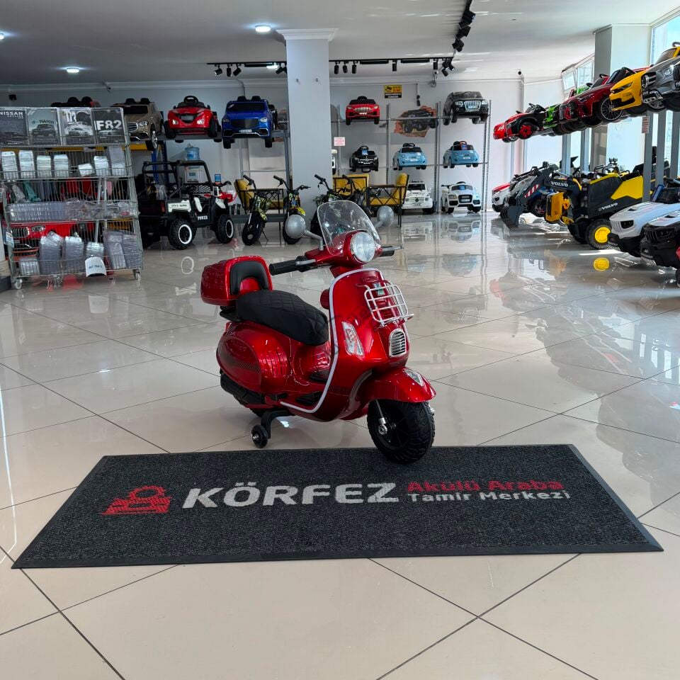 Vespa Lisanslı Akülü Scooter