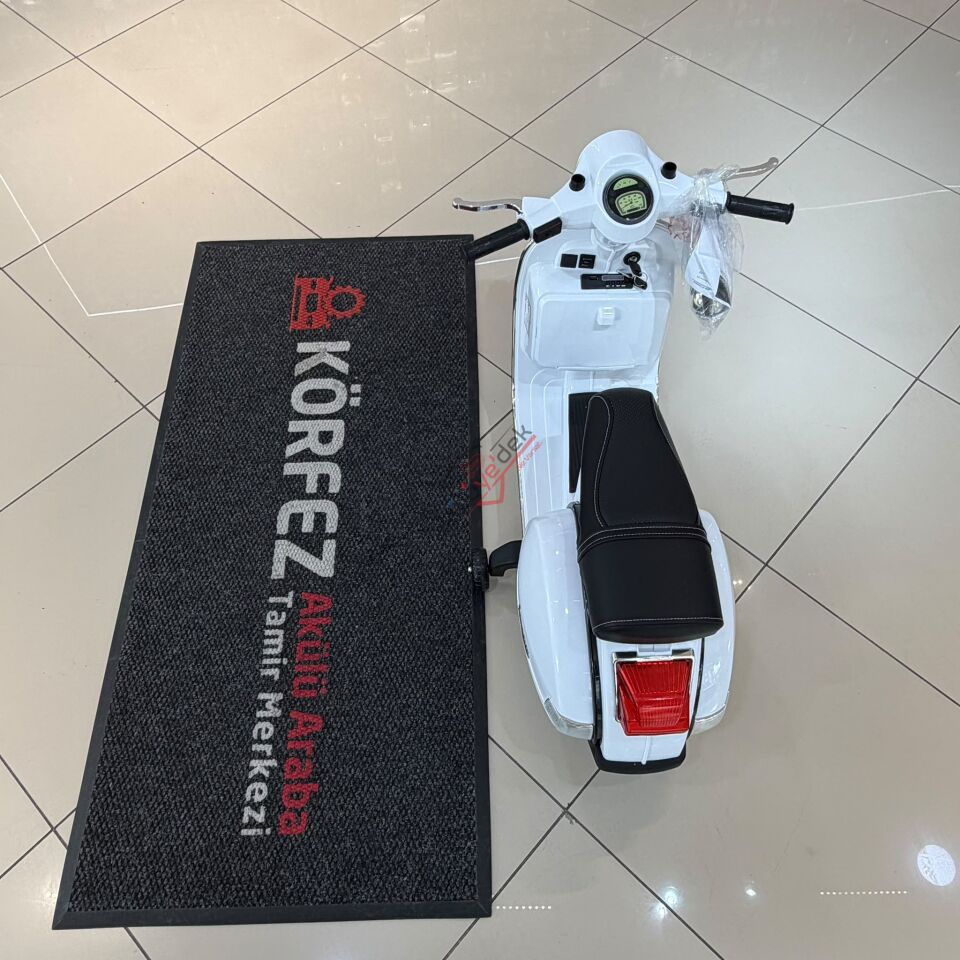 lisanslı Vespa çocuk akülü motosikleti