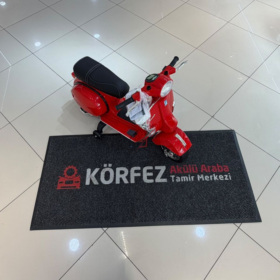 lisanslı Vespa çocuk akülü motosikleti