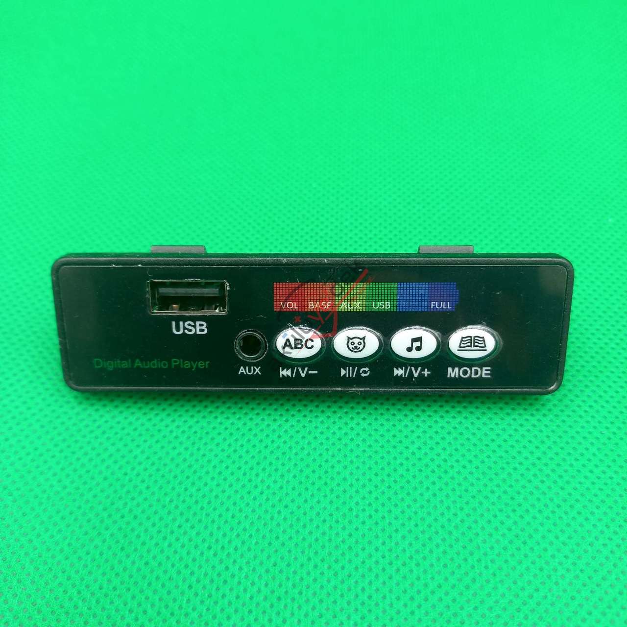 Babyhope W437 Q-suv 12v akülü araba usb mp3 çalar - K8-C-6B