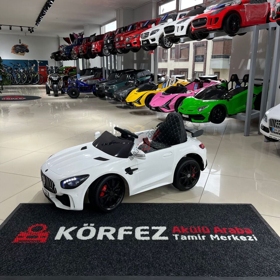 444 GTR SPORT AKÜLÜ ARABA 12V - BEYAZ