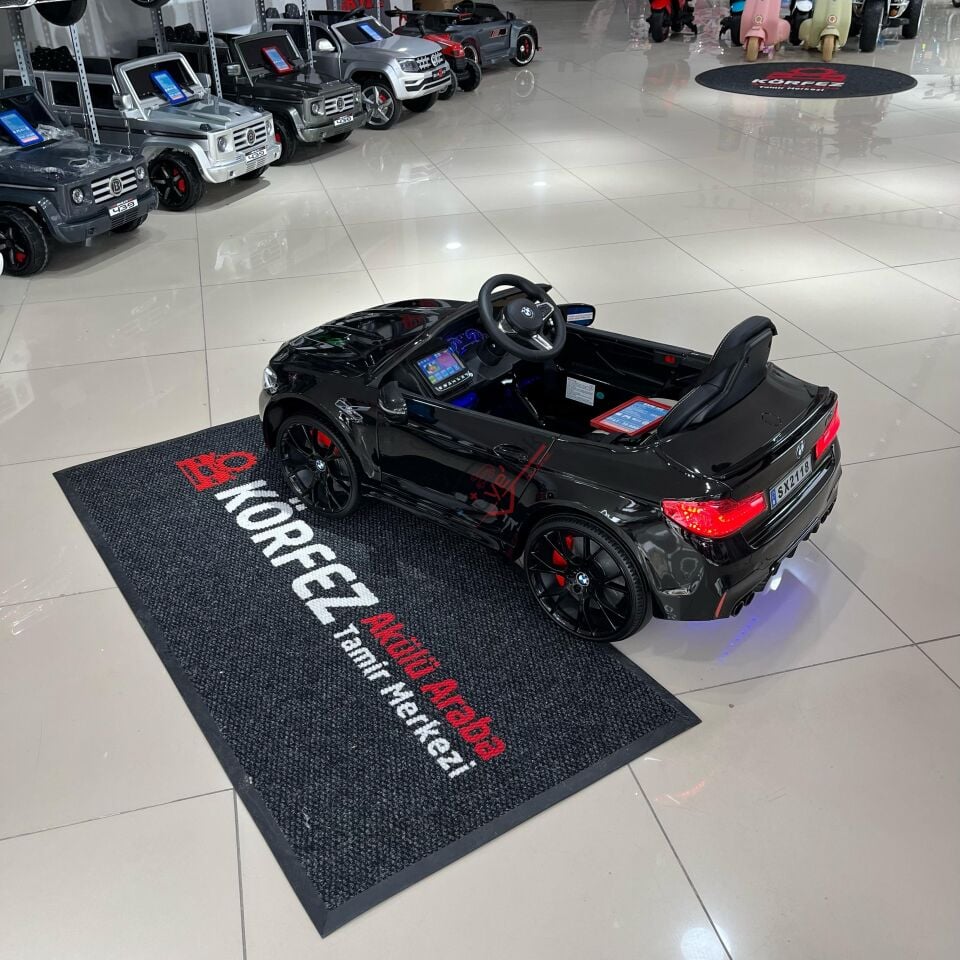 LİSANSLI BMW M5 24V DRİFT ÖZELLİKLİ AKÜLÜ ARABA