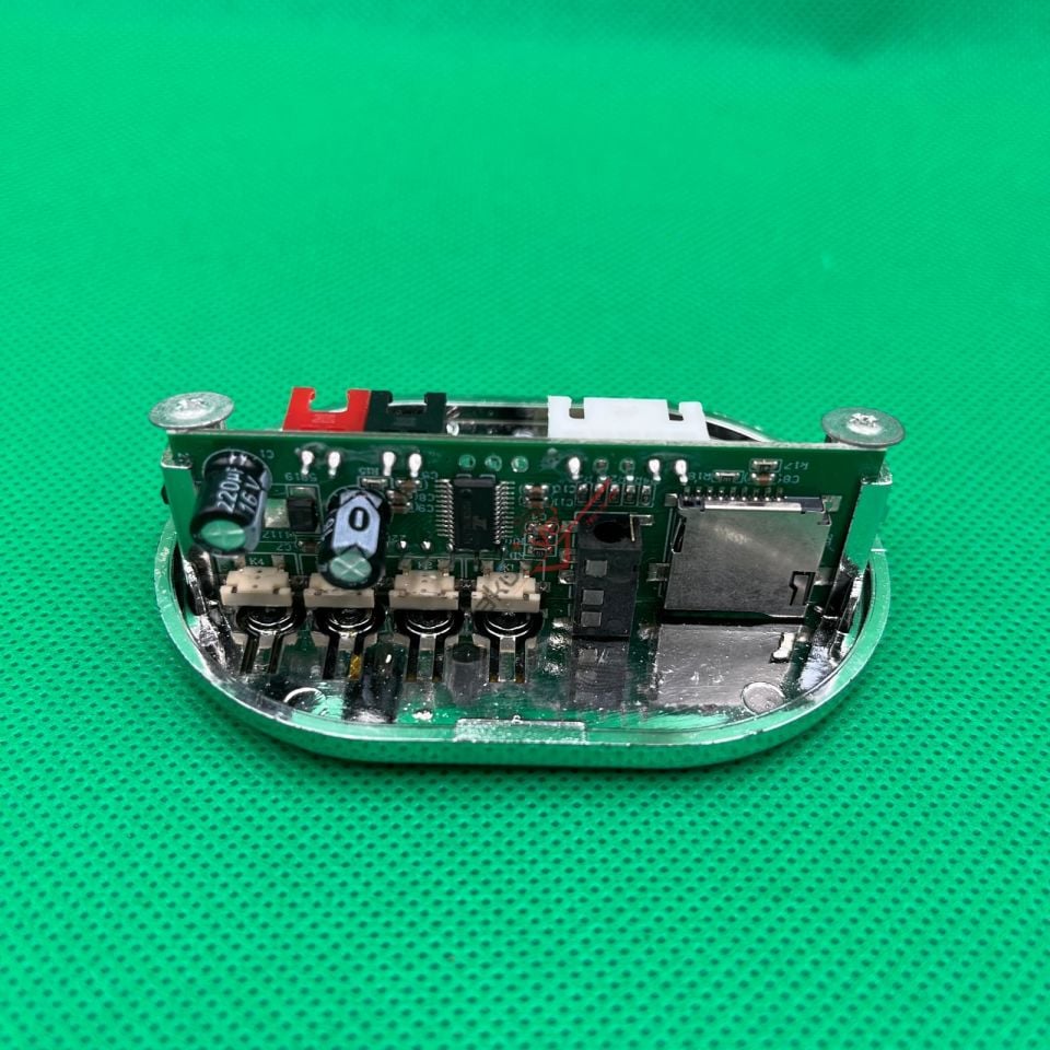 BABYHOPE BUGO 440 12V AKÜLÜ ARABA MP3 ÇALAR