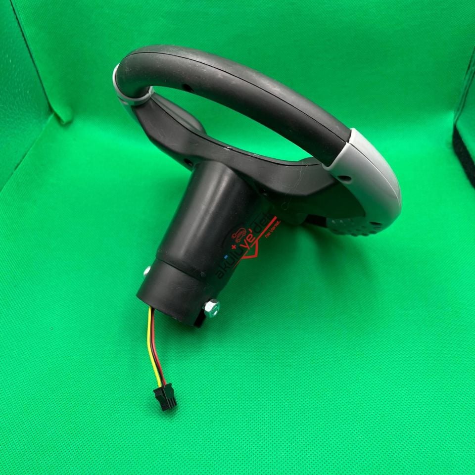 AKAR 4X4 FENOMEN 12V AKÜLÜ ARABA DİREKSİYONU - K7-B9