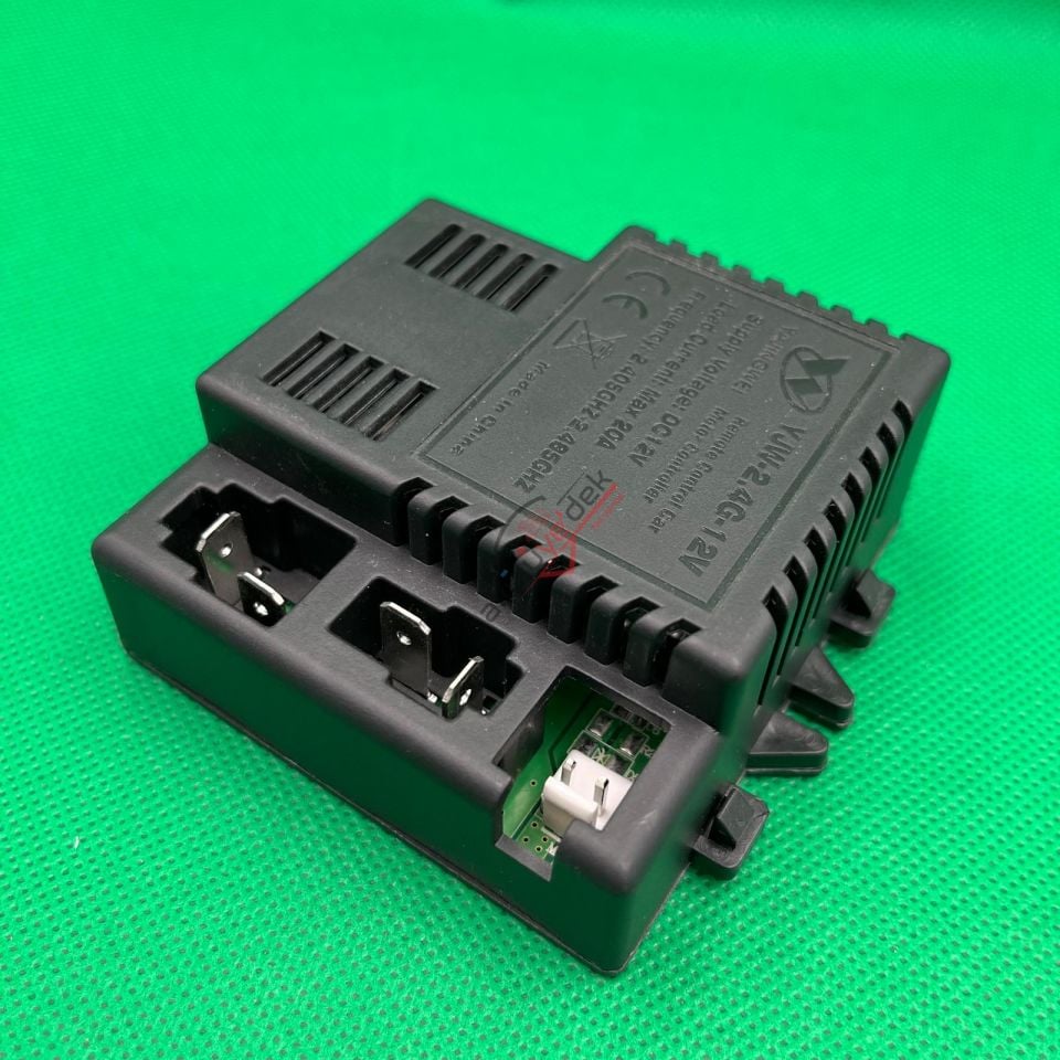 FURKAN TOYS COOL MOTORS 12V BMW İ8 AKÜLÜ ARABA ANAKARTI YJW-2.4G-12V    - K6-D2