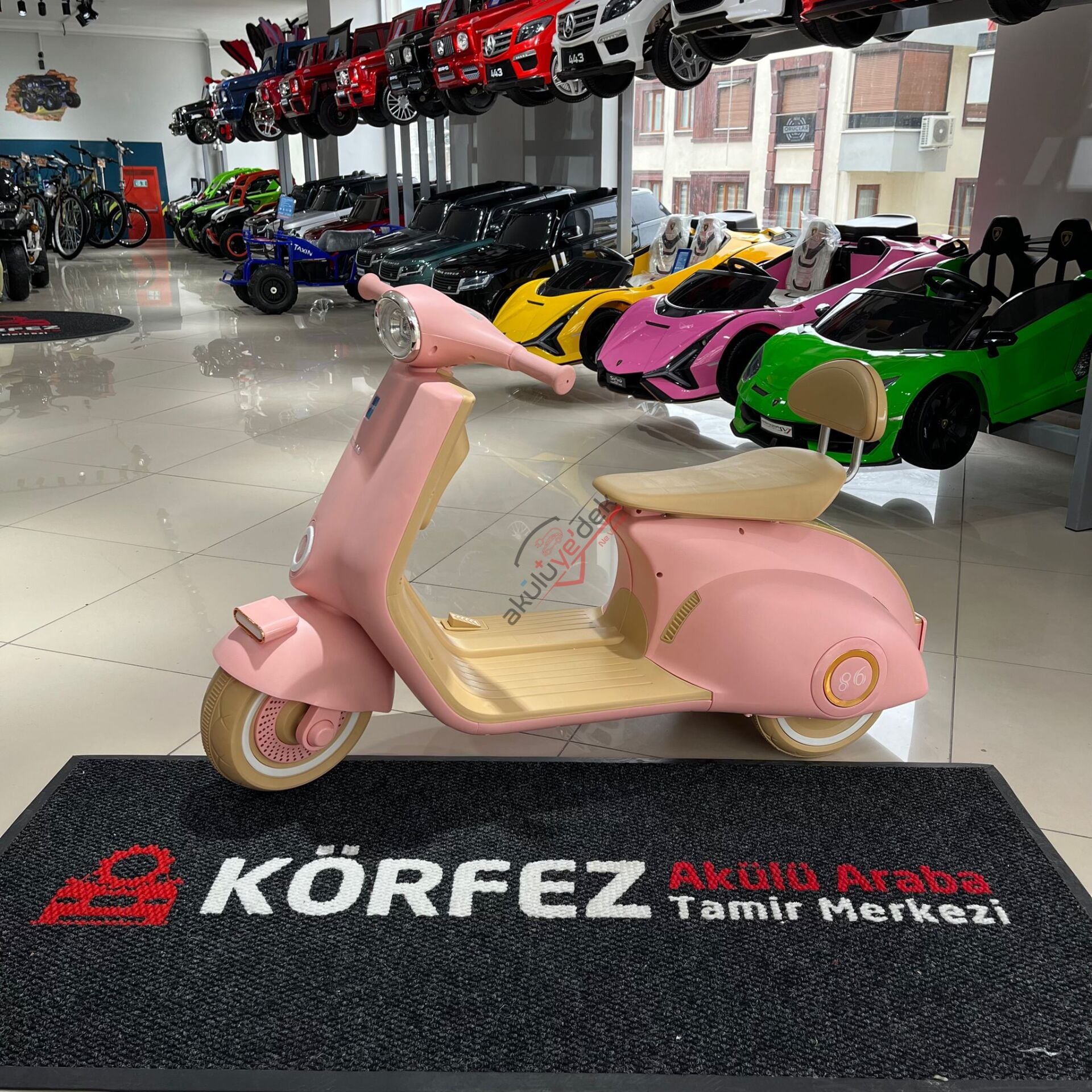 12V vespa dizayn Akülü Motor Pembe