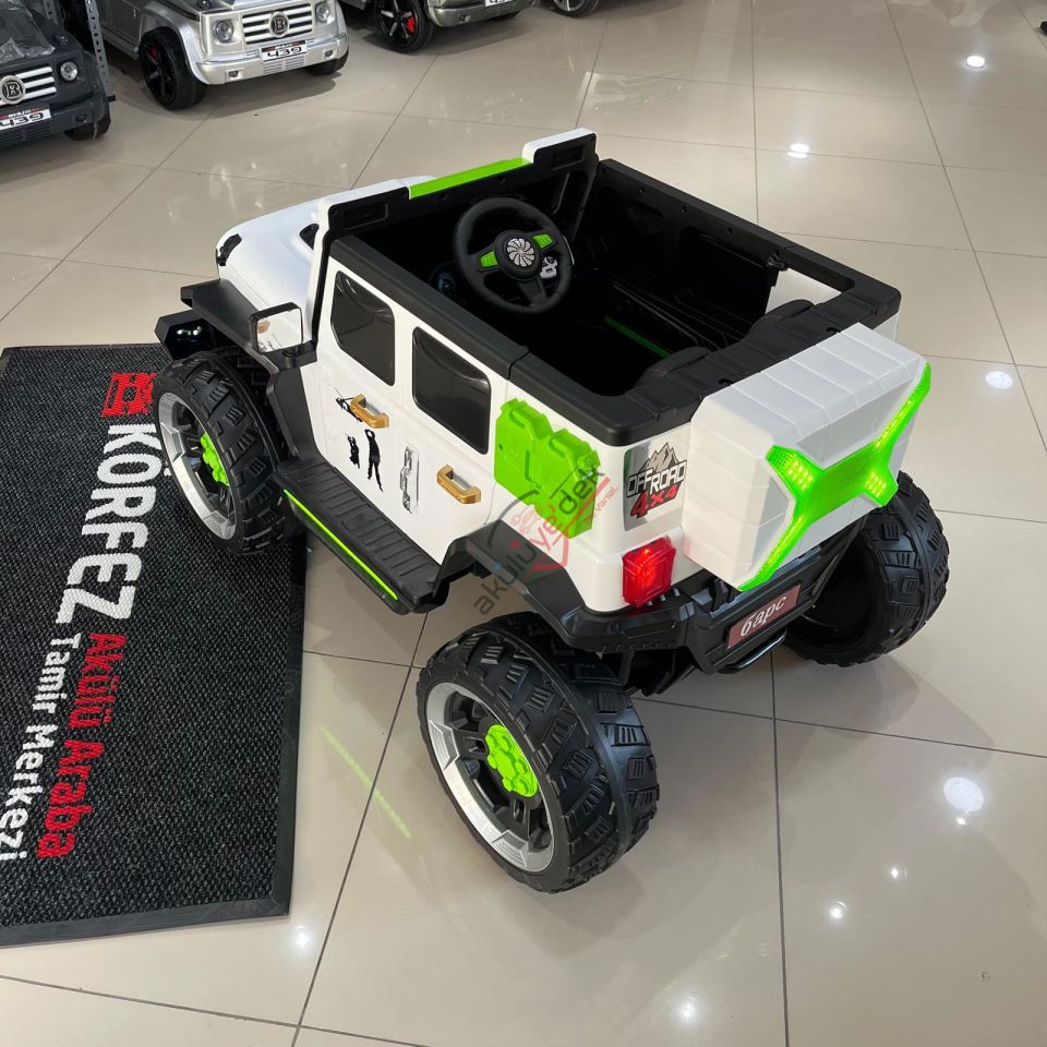4X4 12V KUMANDALI AKÜLÜ ARABA JEEP DİZAYN