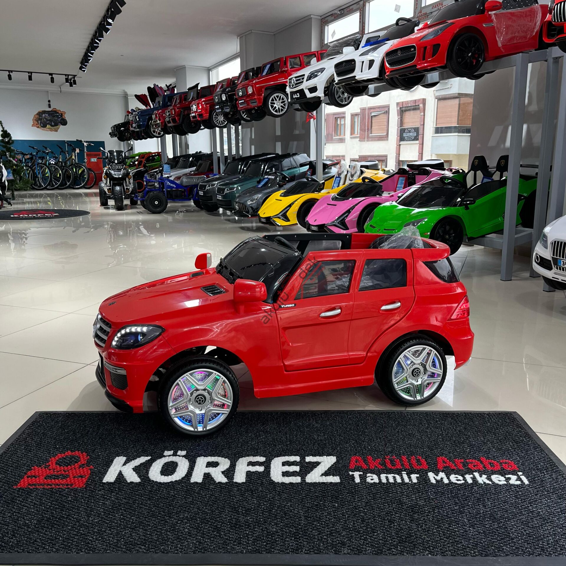 443 XC POWER AKÜLÜ ARABA 12V - KIRMIZI