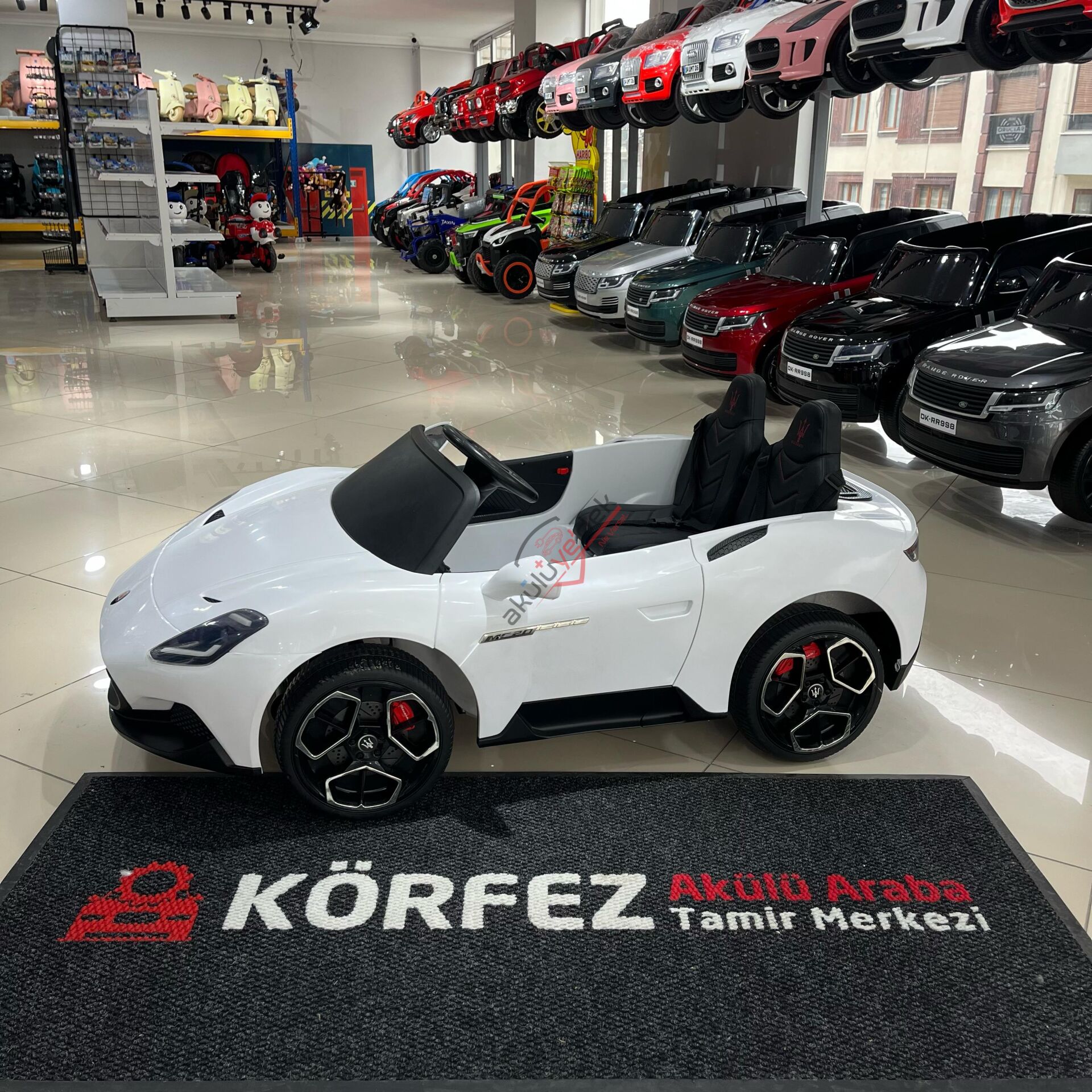 12V 4X4 MASERATİ AKÜLÜ ARABA