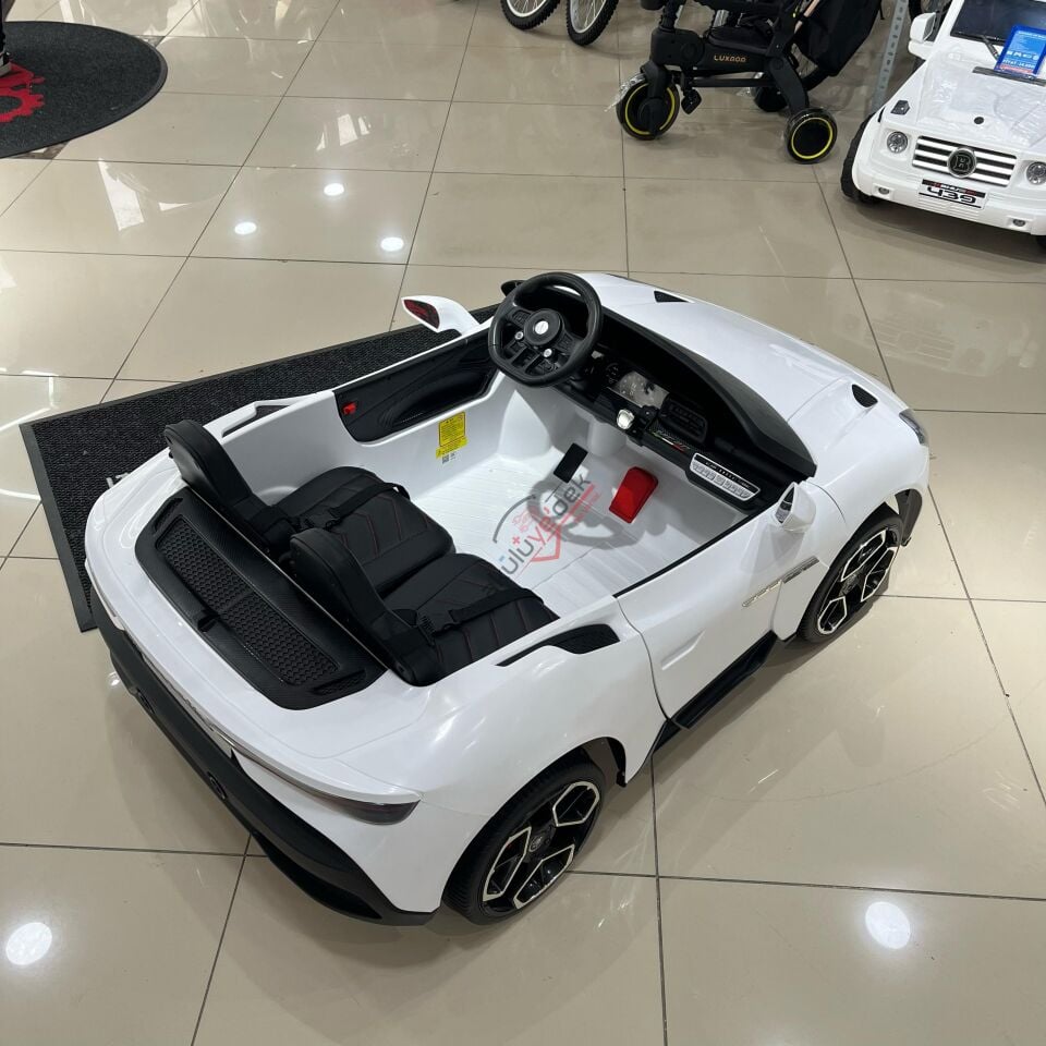 12V 4X4 MASERATİ AKÜLÜ ARABA