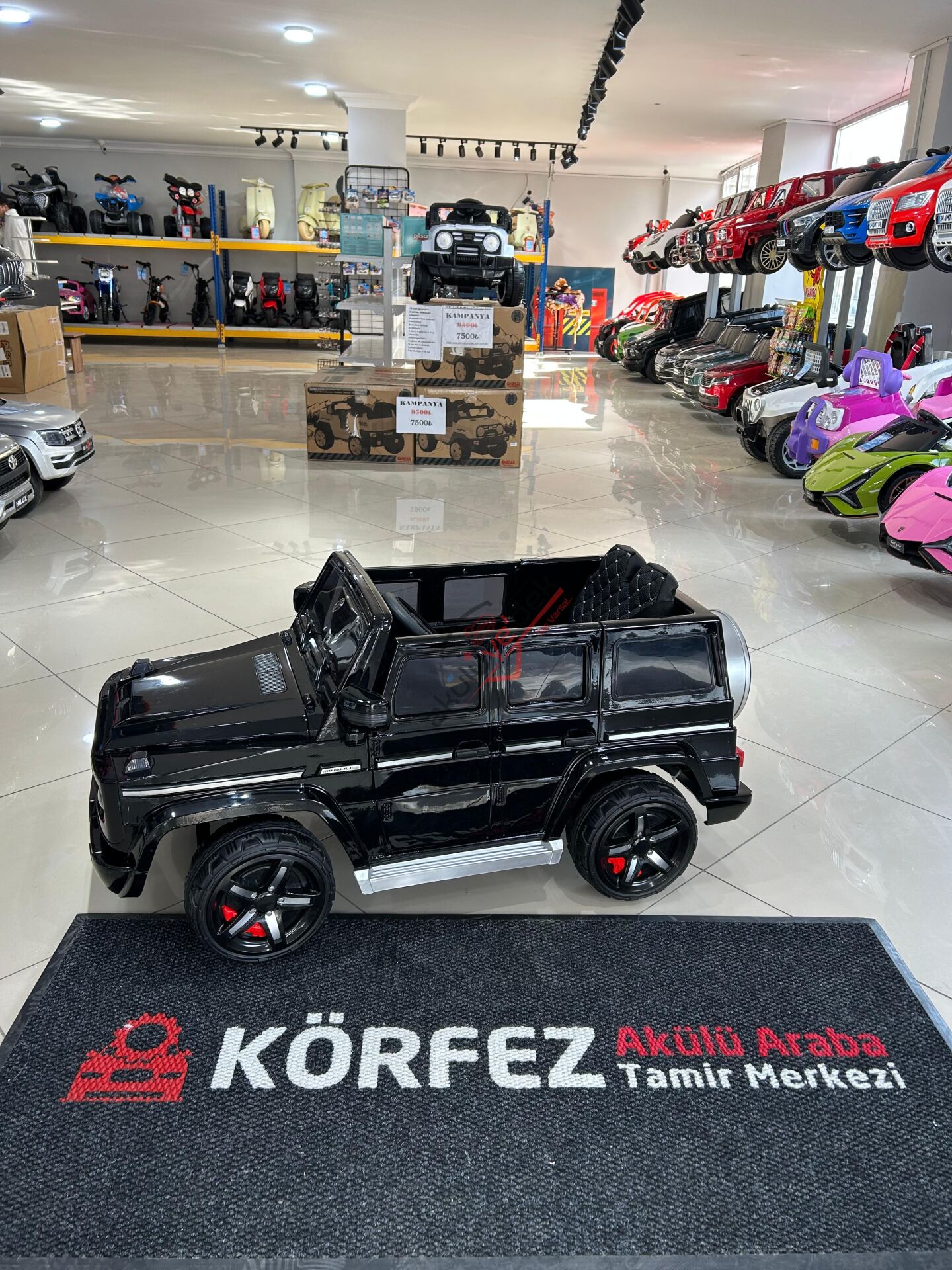 439A BHU12 AKÜLÜ METALİK JEEP 12V - siyah