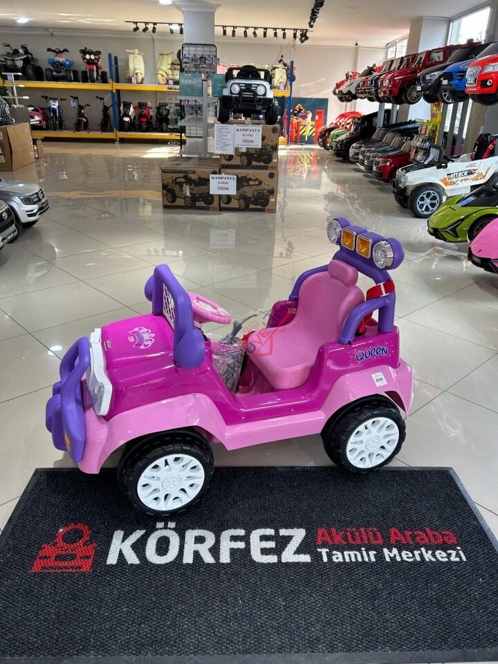 Queen 12V Uzaktan Kumandalı Akülü Araba