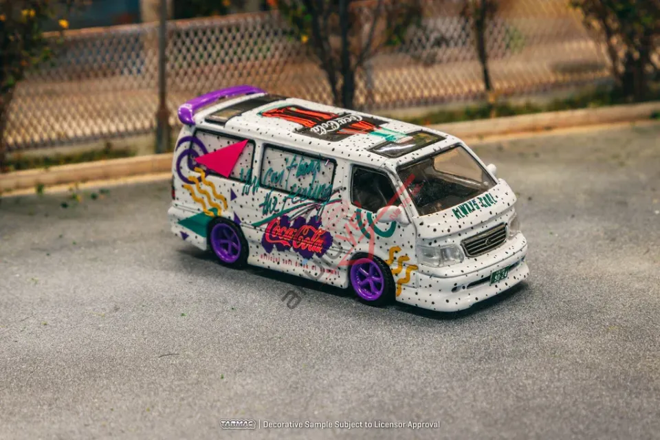 Tarmac Works 1/64 Toyota Hiace Wagon Custom Coca-Cola Delivery Van - HOBBY64 T64-078-CC