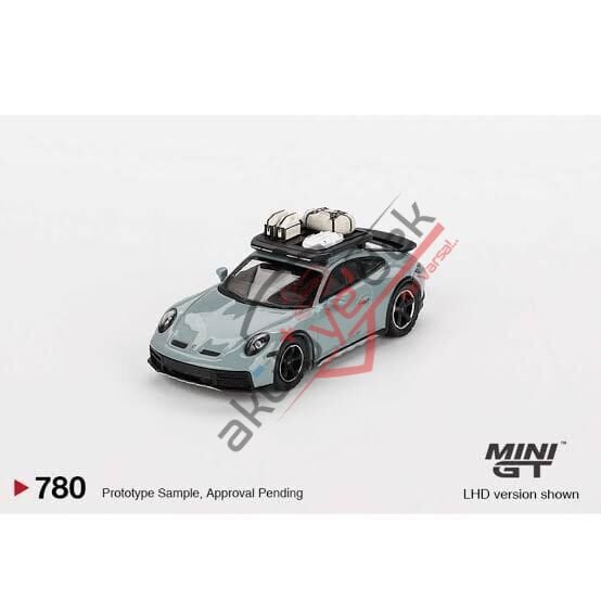 Mini GT 1/64 Porsche 911 Dakar Shade Green Metallic MGT00780
