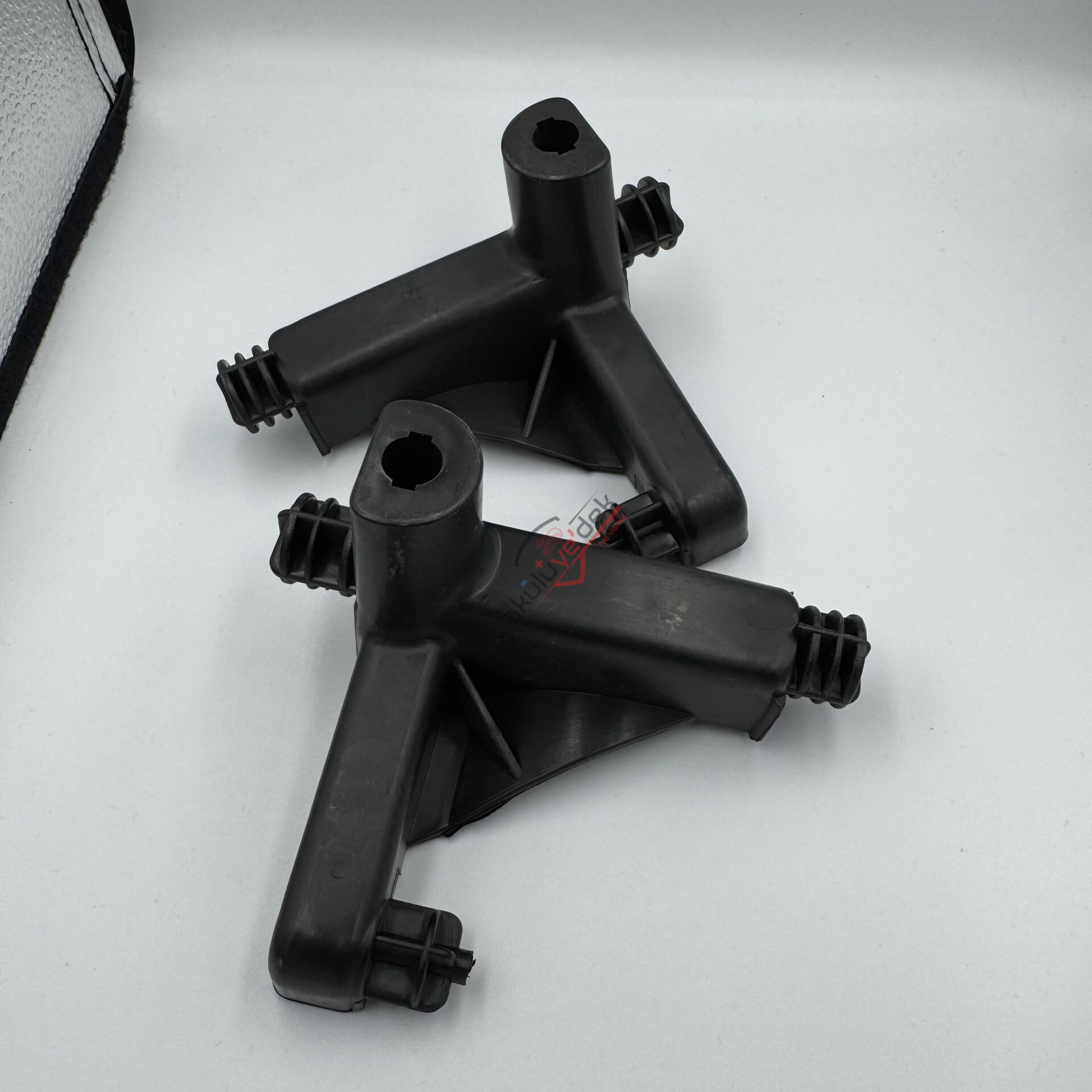 BABYHOPE 442 COUGAR 12V AKÜLÜ ARABA PLASTİK ROT BAŞI