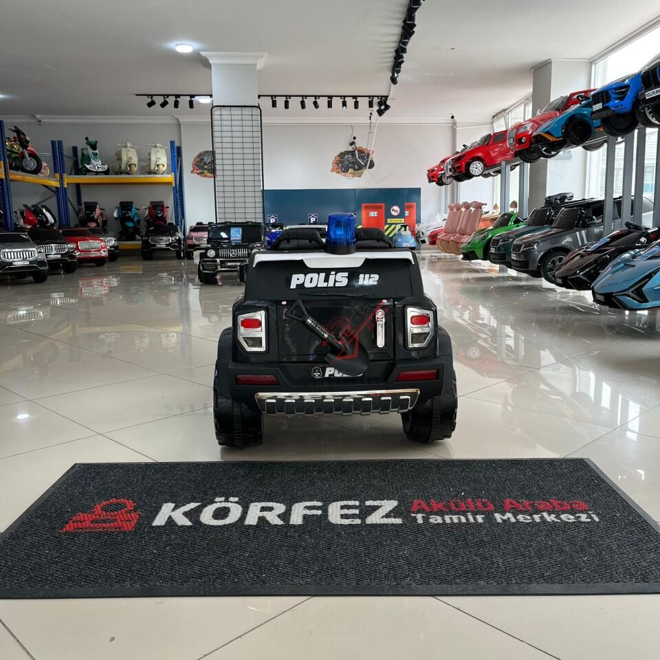 Akar 4×2 Polis İznik 12v. Çift Kişilik Uzaktan Kumandalı Akülü Araba Siyah