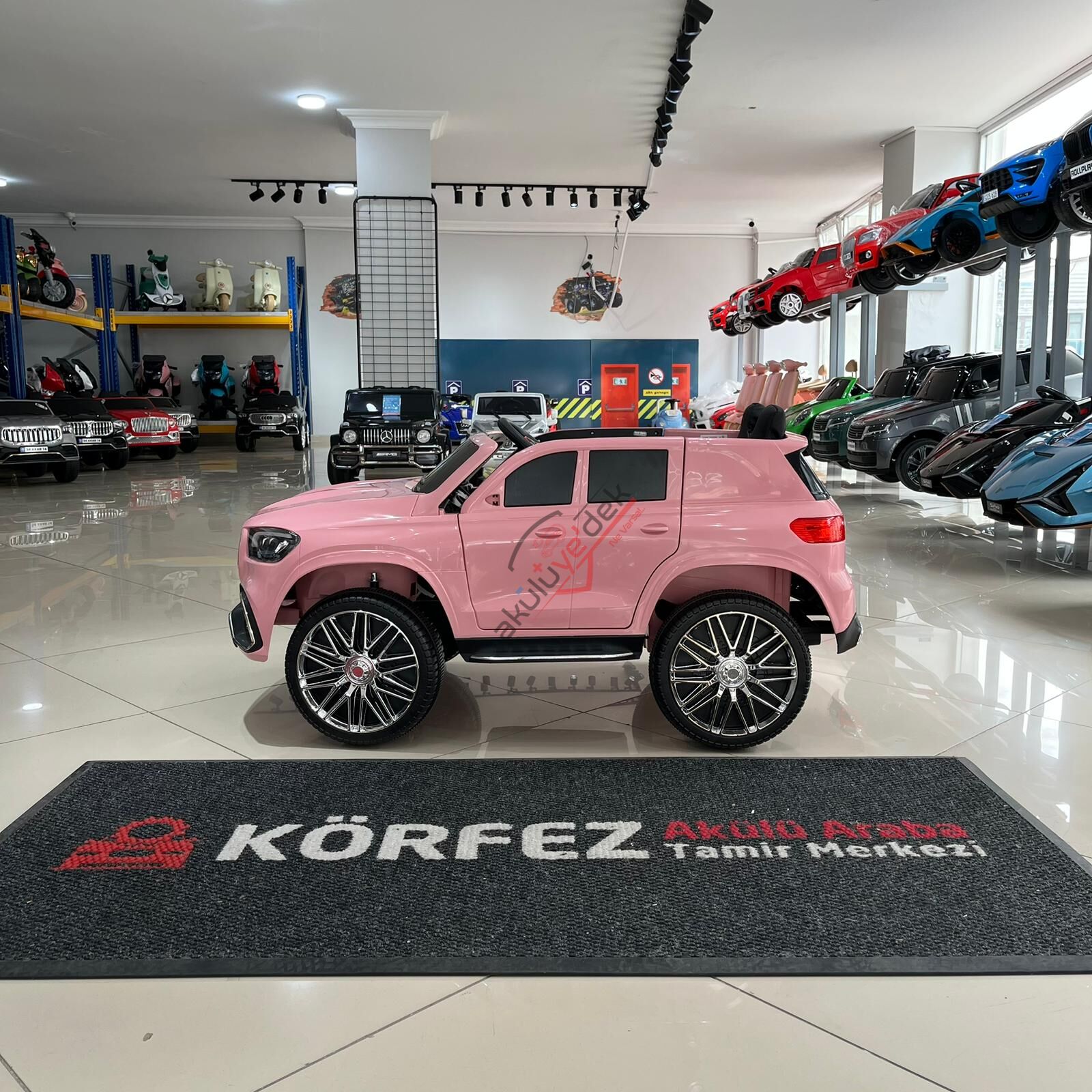 Akar Voyage GT Pembe Uzaktan Kumandalı 4X2 12 VOLT Akülü Araba(94-861)
