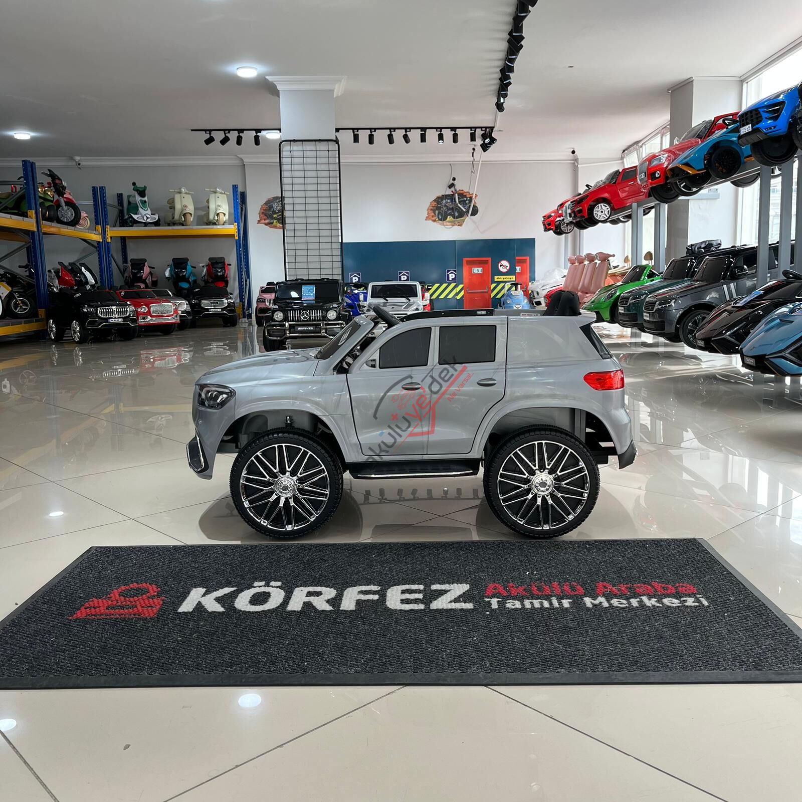 Akar Ata GT Gri Uzaktan Kumandalı 4X2 12 VOLT Akülü Araba(97-084)