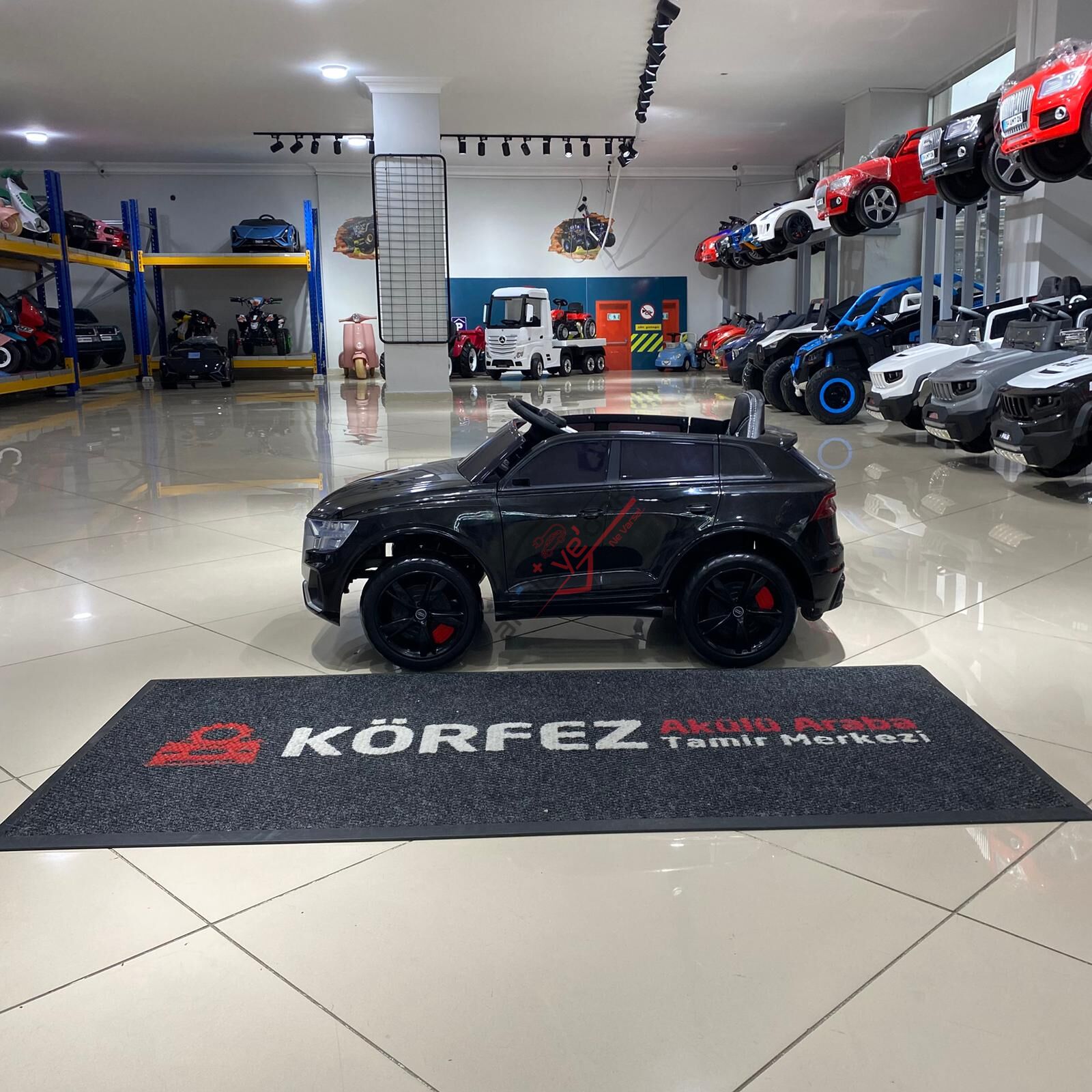 Babyhope Sportpower Akülü Araba 12v 445 siyah