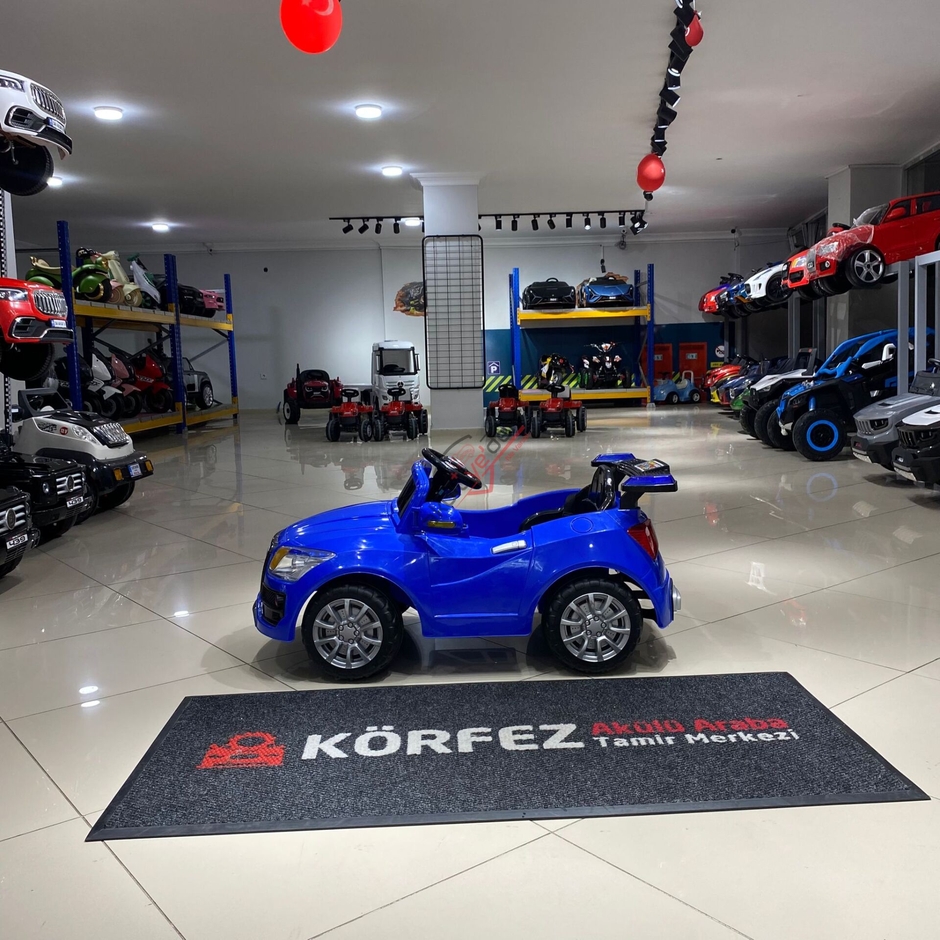 436 E-DRİVE-5 AKÜLÜ ARABA 12V KUMANDALI -MAVİ