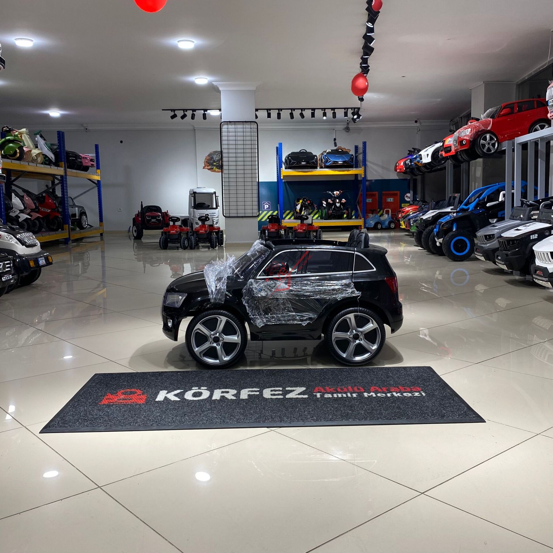 437 Q-SUV AKÜLÜ ARABA 12V - SİYAH