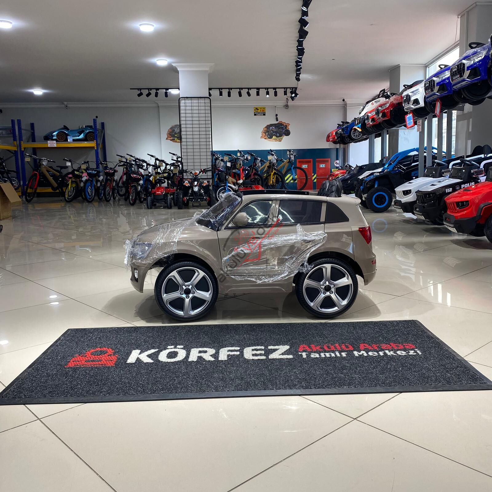 437 Q-SUV AKÜLÜ ARABA 12V