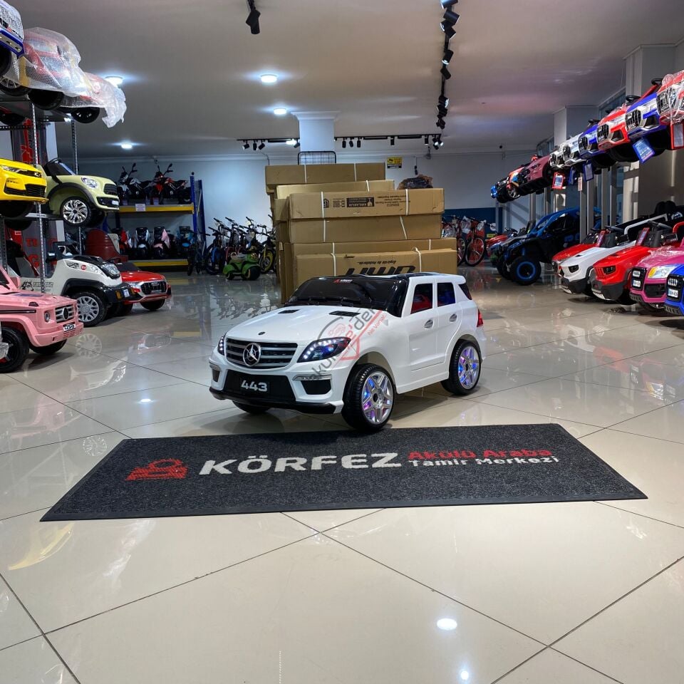 443 XC POWER AKÜLÜ ARABA 12V - BEYAZ