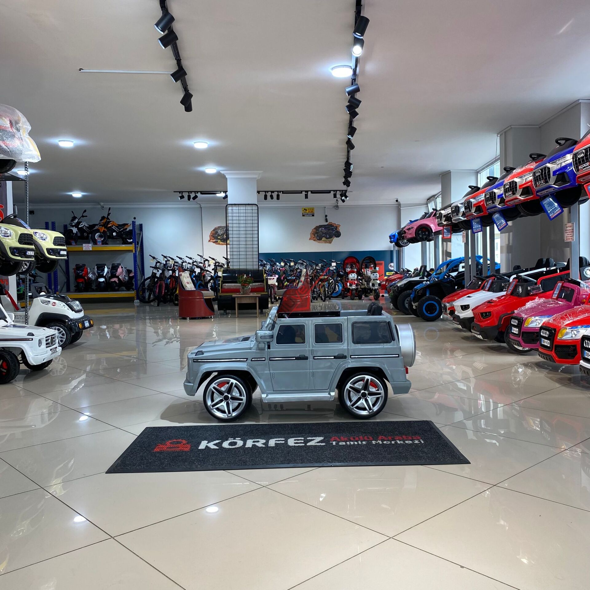 439A BHU12 AKÜLÜ JEEP 12V NARDO GRİ BOYALI