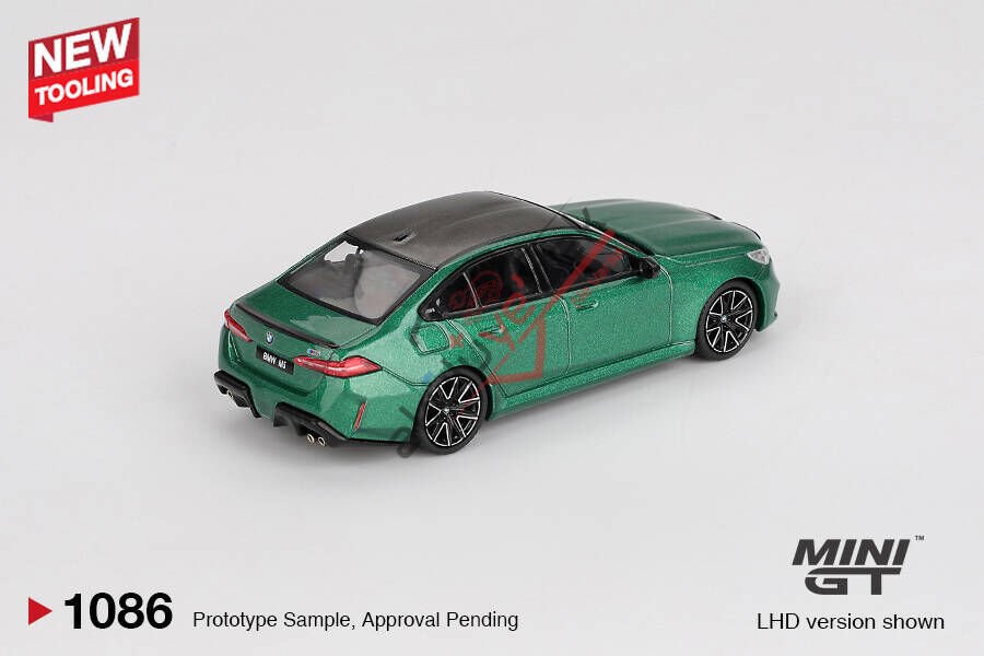 Mini GT 1/64 BMW M5 (G90) Isle of Man Green Metallic MGT01086